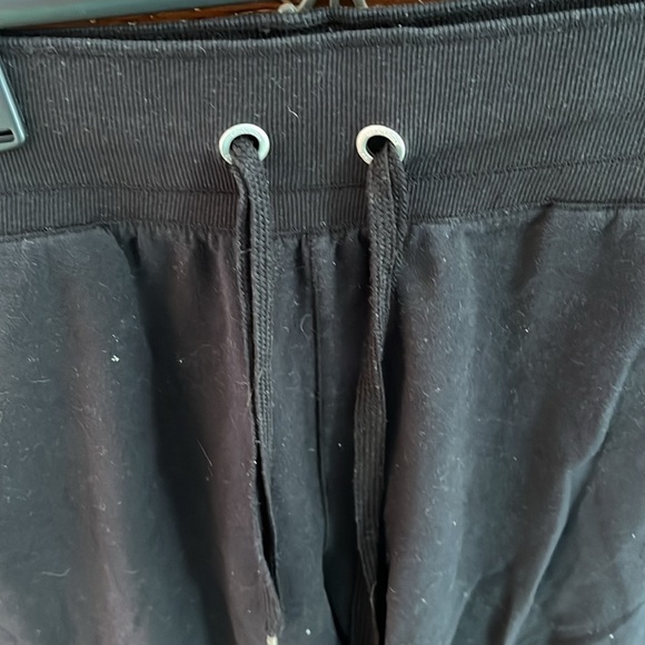 NWOT 2(X)IST Women’s Black Joggers, Size Large! - Picture 2 of 10